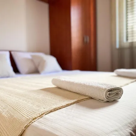 Ero Apartment *